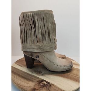 Born  Banbury Fringe Moc Bootie Women's Size 6 Tan Nubuck Heeled W02016